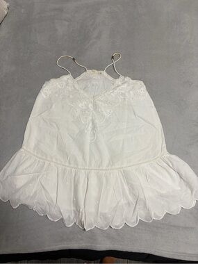 Women’s White Lace Trim Camisole